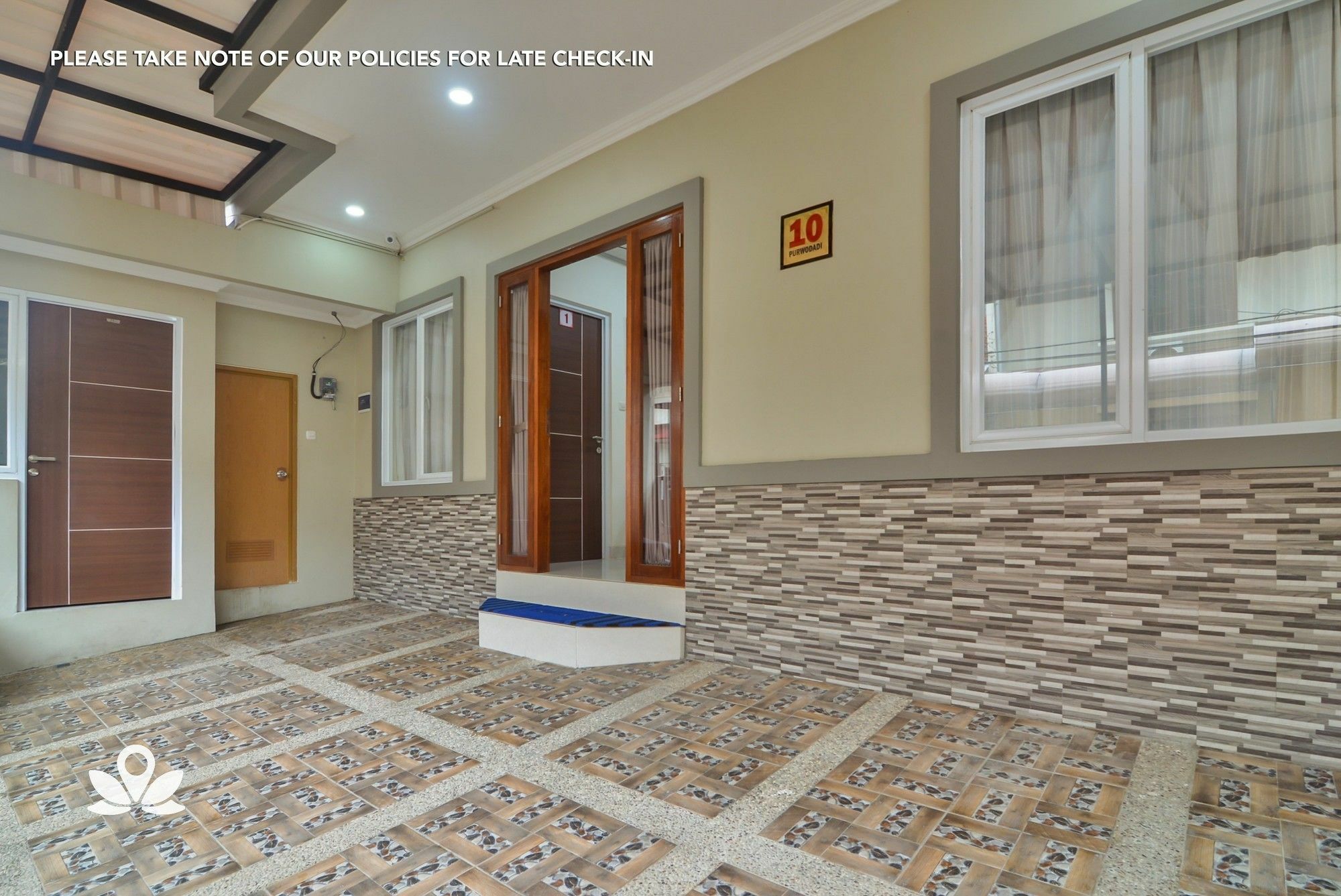 Zen Rooms Near Stasiun Sudirman Jakarta Buitenkant foto